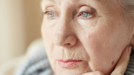 عملية المياه البيضاء بالليزر